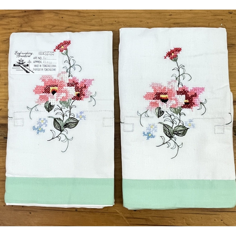Pair of Pillowcases with embroidered flowers,‎ White with Pink Flowers 18x28"
